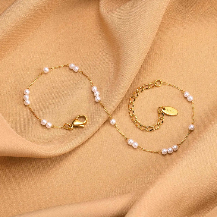 Bracelet de Cheville Minimaliste Doré avec Perles Blanches